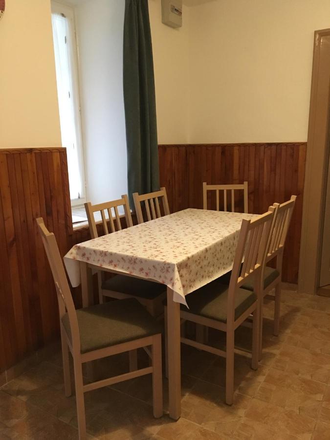 Apartmán Devenyi Vendeghaz Csesznek Exteriér fotografie
