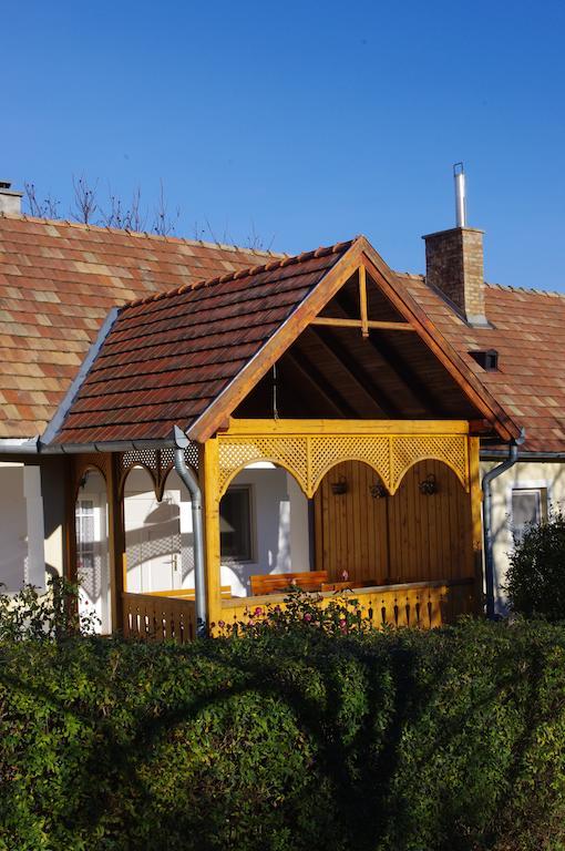 Apartmán Devenyi Vendeghaz Csesznek Exteriér fotografie