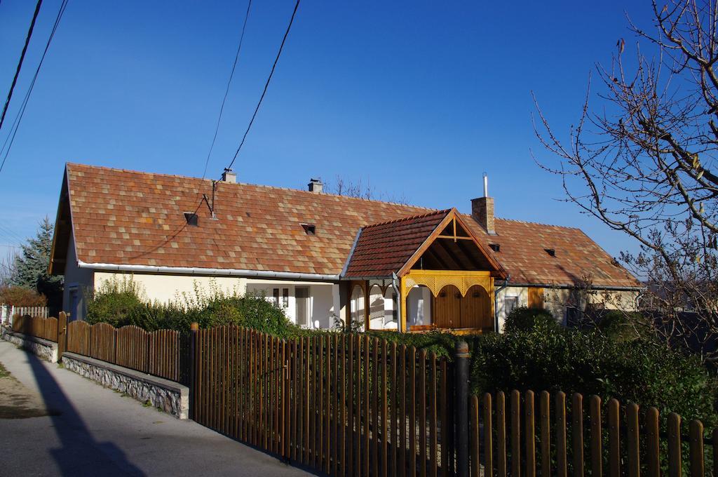 Apartmán Devenyi Vendeghaz Csesznek Exteriér fotografie